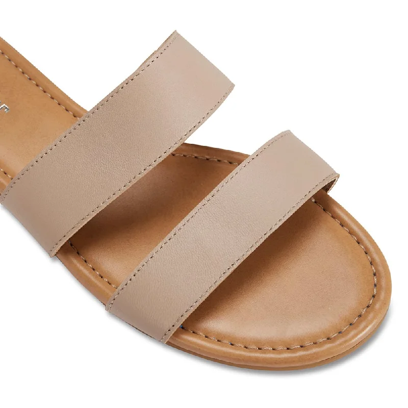 Deuce Slide in Nude Leather