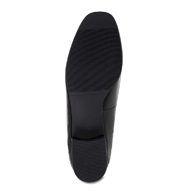 Fifi Loafer in Black Patent