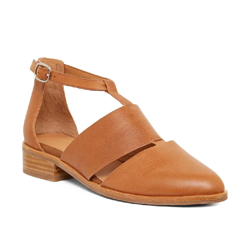 Jocelyn Flat in Cognac Leather