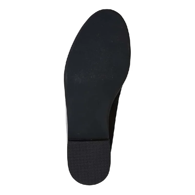 Kelly Flat in Black Suede