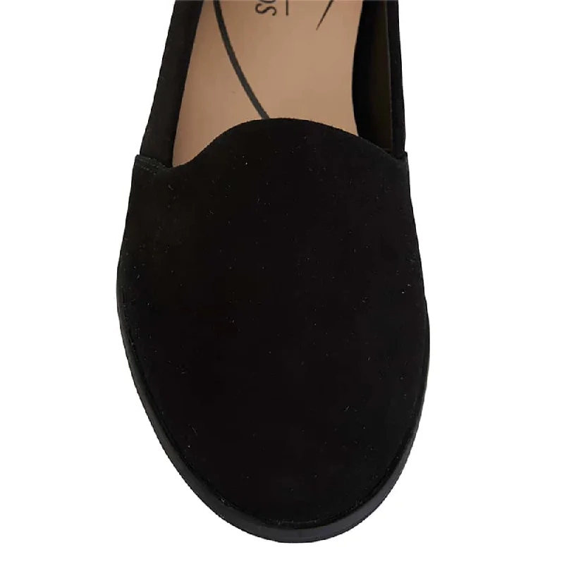 Kelly Flat in Black Suede