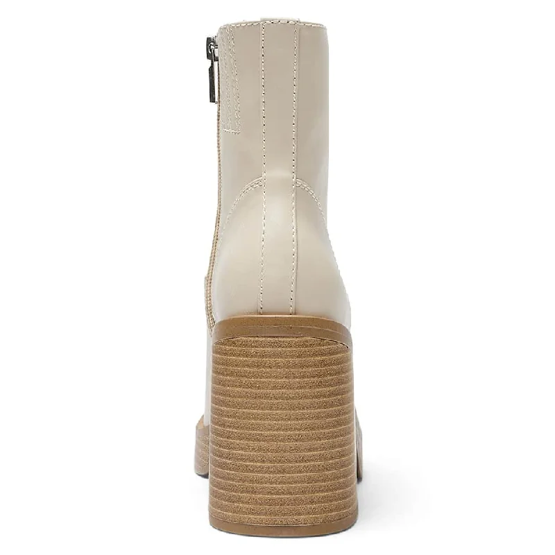 Peyton Boot in Bone Smooth