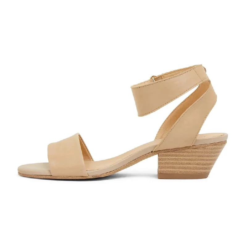 Vienna Heel in Nude Leather