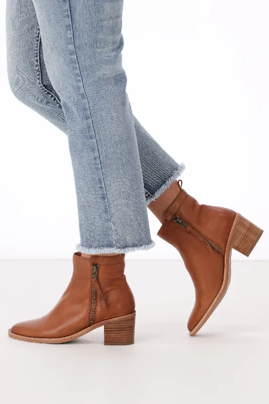 EOS Ciara Boot Brandy